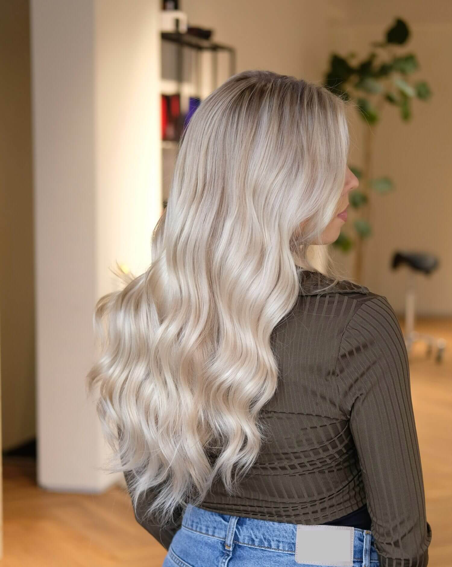 LOOKBOOK-BLONDE LOOKBOOK-BLONDE